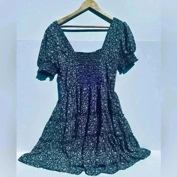 ROW A: FLORAL SUMMER DRESS 💐 - Picture 4 of 6